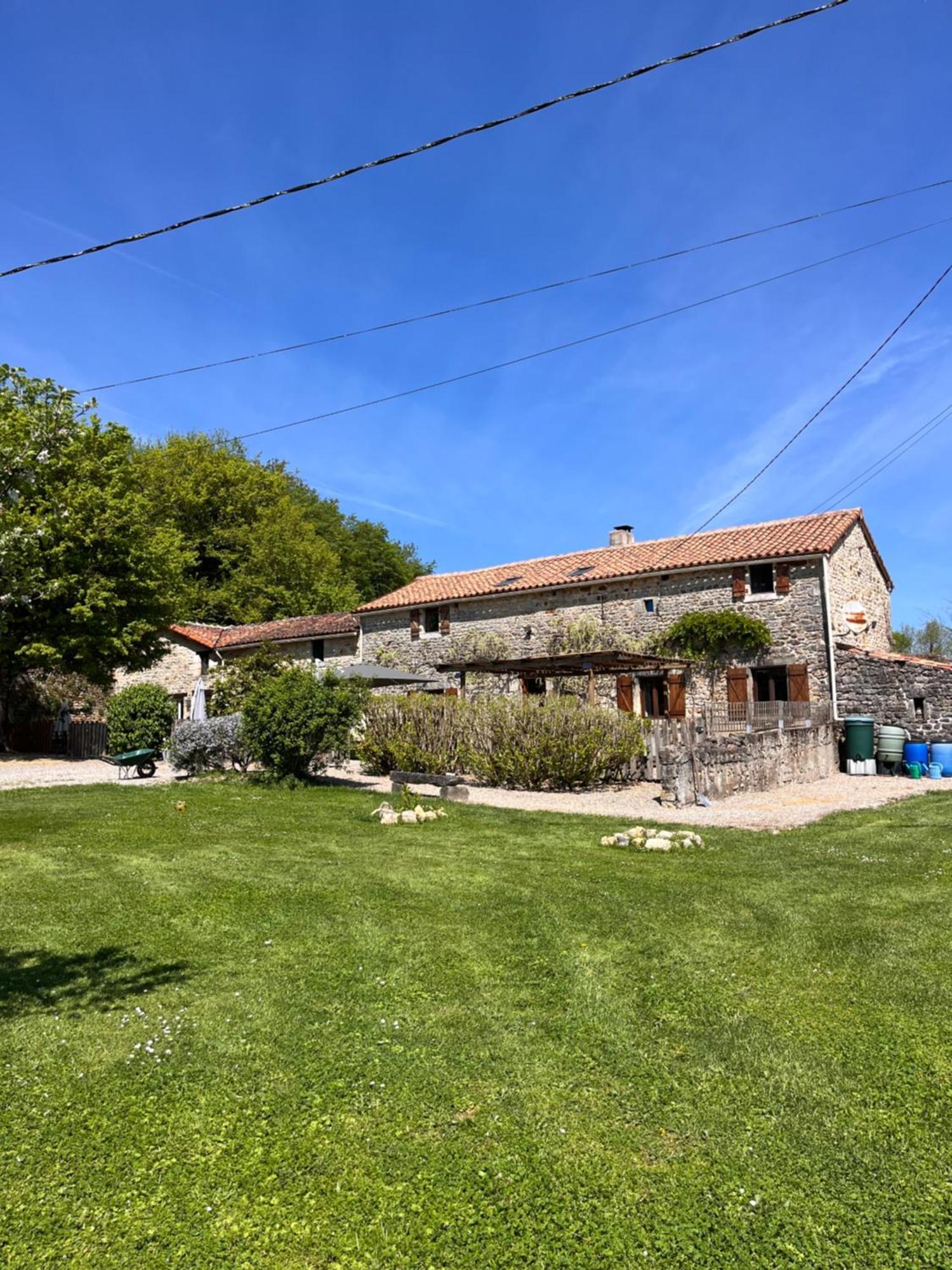Le Plantier2 Villa Beaulieu-sur-Sonnette Dış mekan fotoğraf